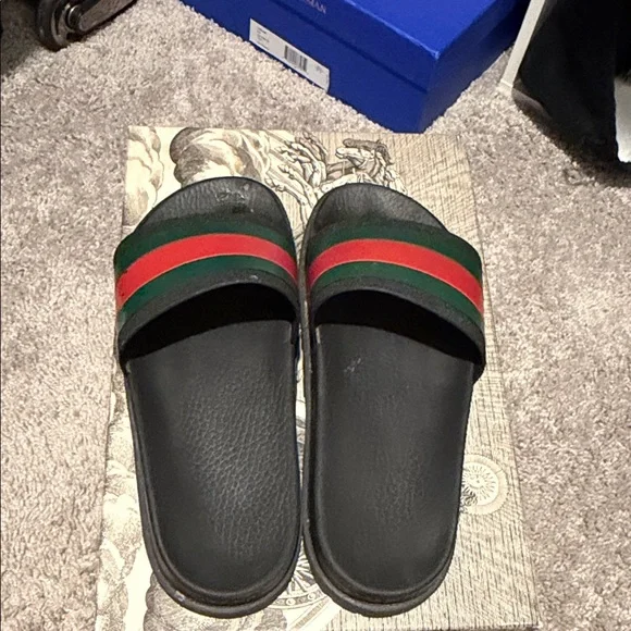 Gucci Black Slides with Signature Green and Red Stripes - Picture 3 of 6